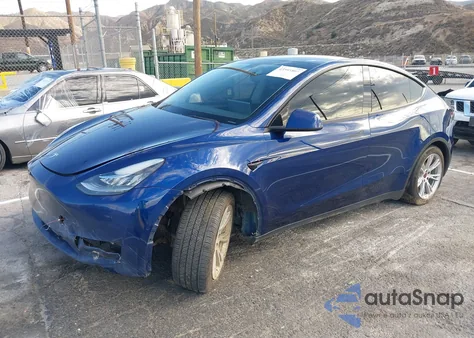 2022 Tesla Model Y Long Range Dual Motor All-Wheel Drive из США, поврежденный, VIN 7SAYGDEE3NA019970